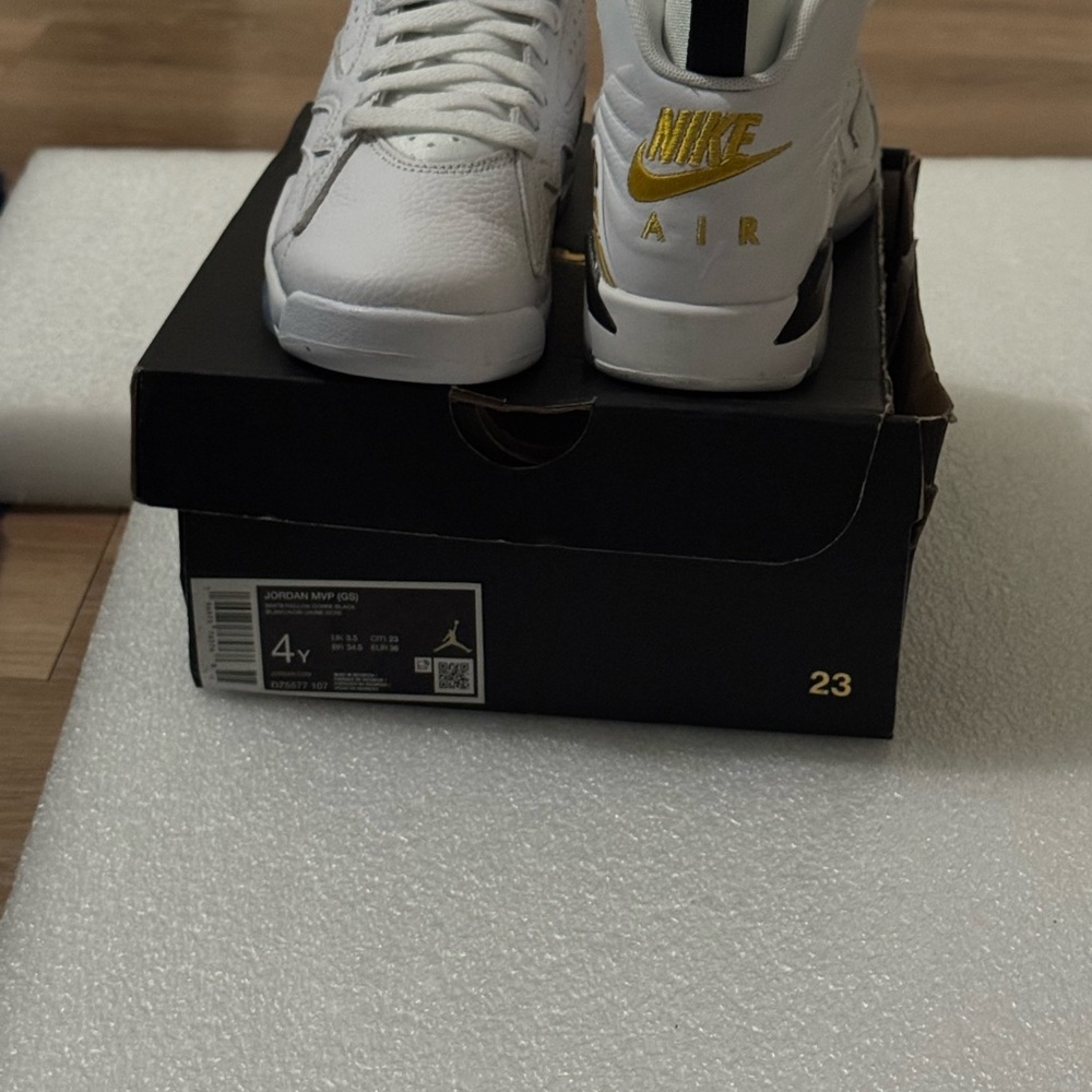 Nike Air Jordan White and Gold Sneakers